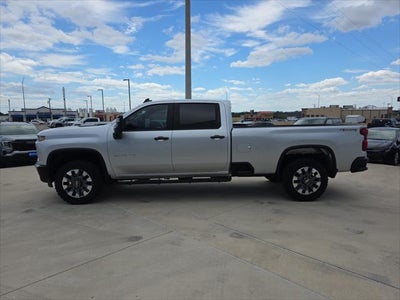 2022 Chevrolet Silverado Custom