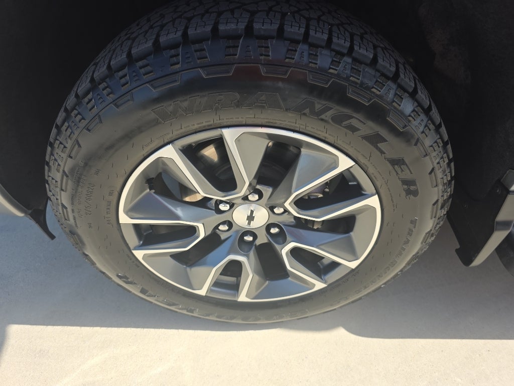 2025 Chevrolet Silverado RST