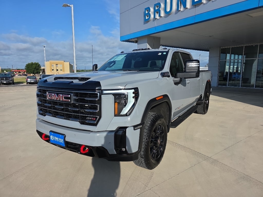 2025 GMC Sierra AT4