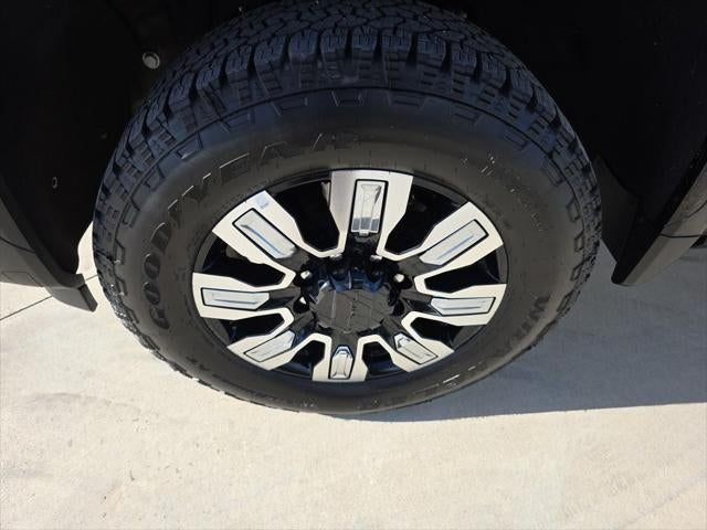 2025 GMC Sierra Denali