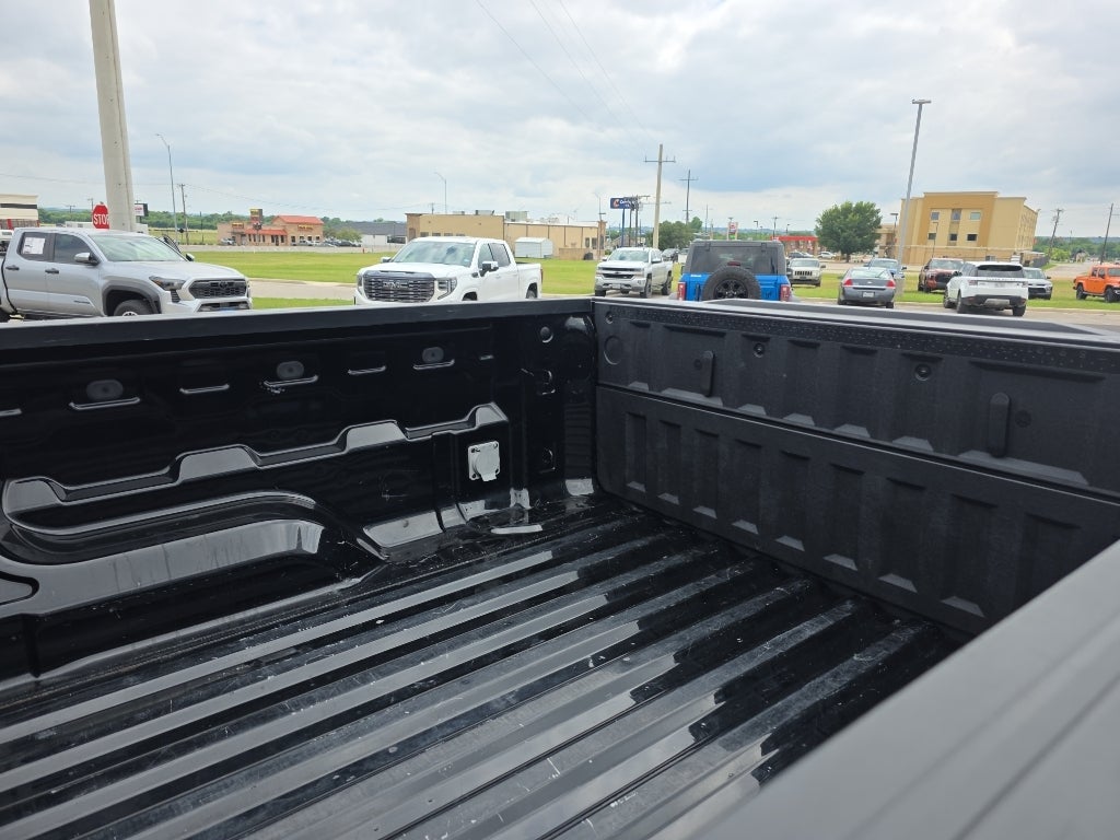 2023 GMC Canyon 4WD AT4