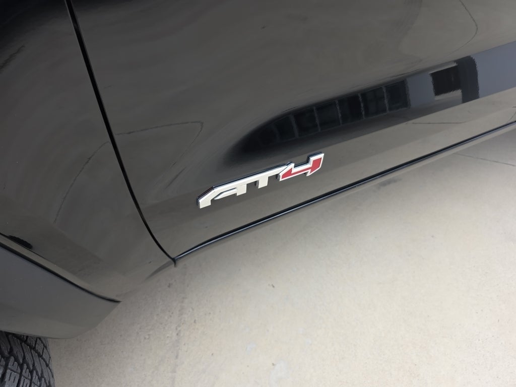 2023 GMC Canyon 4WD AT4