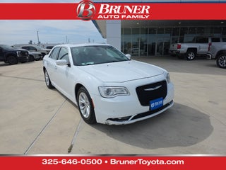 2015 Chrysler 300 Limited