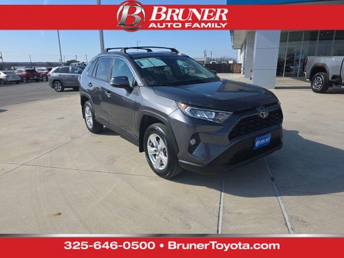 2021 Toyota RAV4 XLE