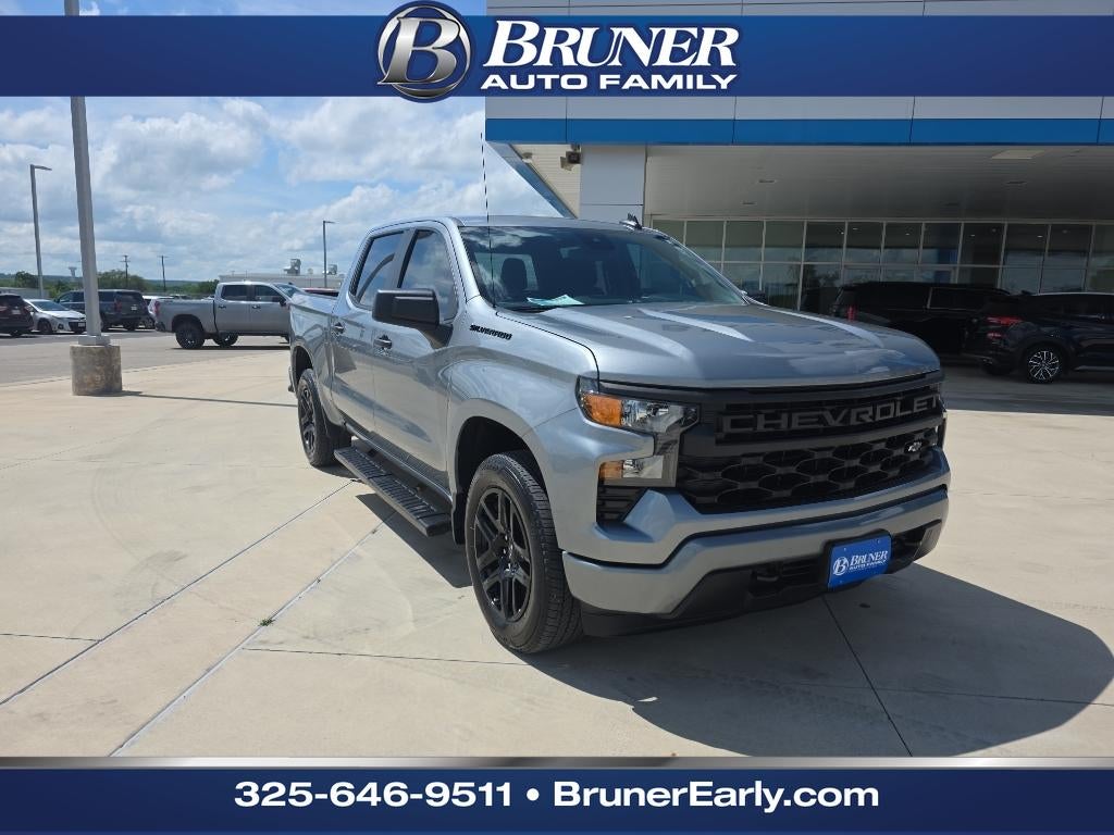 2024 Chevrolet Silverado Custom