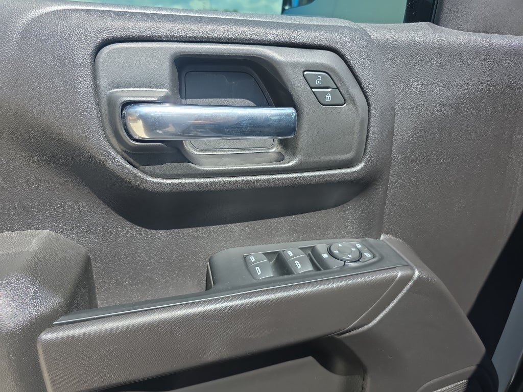 2024 Chevrolet Silverado Custom