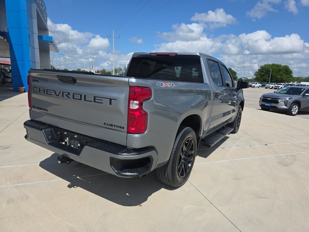 2024 Chevrolet Silverado Custom