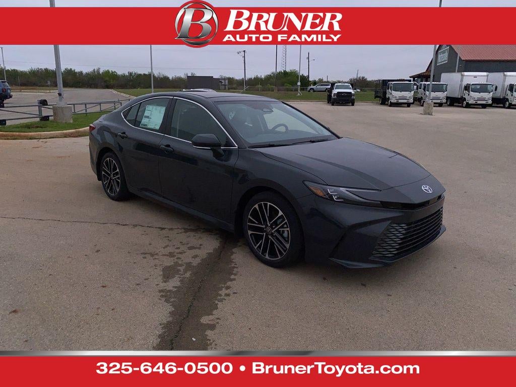 2025 Toyota Camry Hybrid XLE