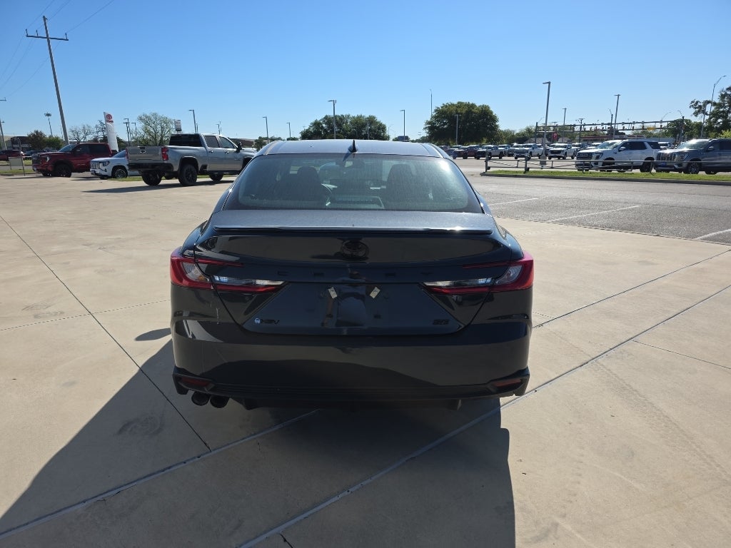 2026 Toyota Camry Hybrid SE