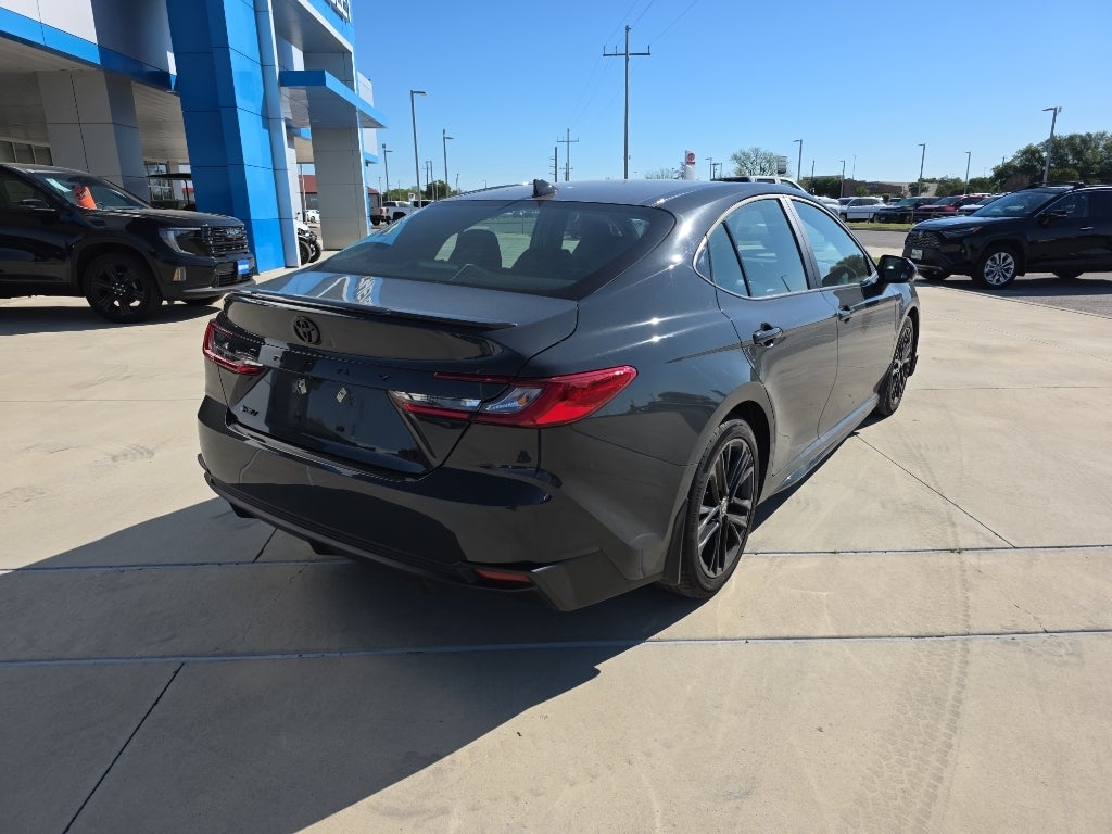 2026 Toyota Camry Hybrid SE