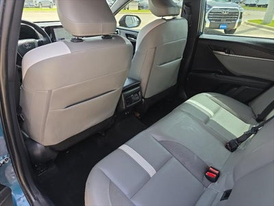 2025 Toyota Camry Hybrid SE