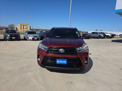 2017 Toyota Highlander SE