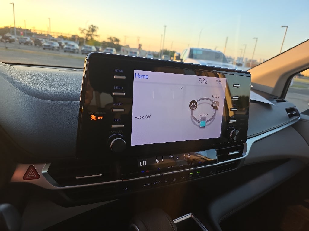 2022 Toyota Sienna XLE
