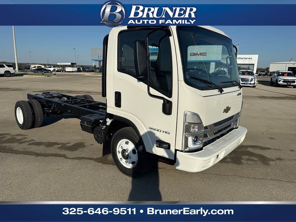 2025 Chevrolet Low Cab Forward 3500 HG 1WT