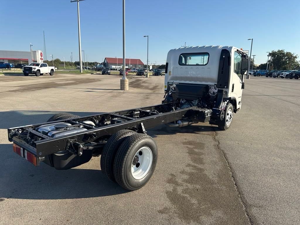 2025 Chevrolet Low Cab Forward 3500 HG 1WT