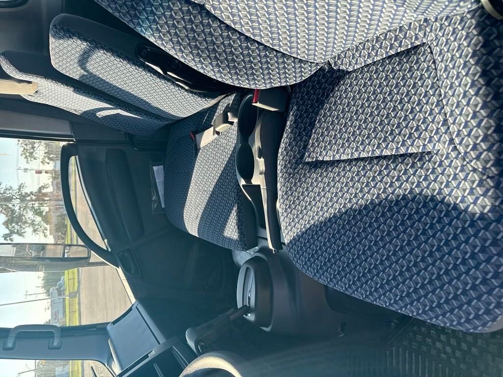 2025 Chevrolet Low Cab Forward 3500 HG 1WT