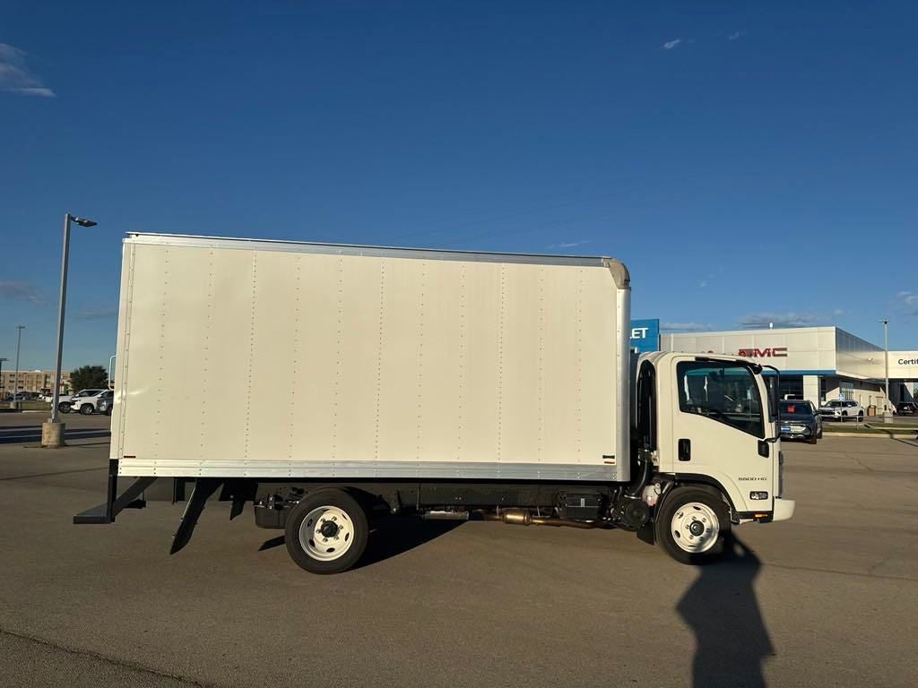 2025 Chevrolet Low Cab Forward 5500 HG 1WT