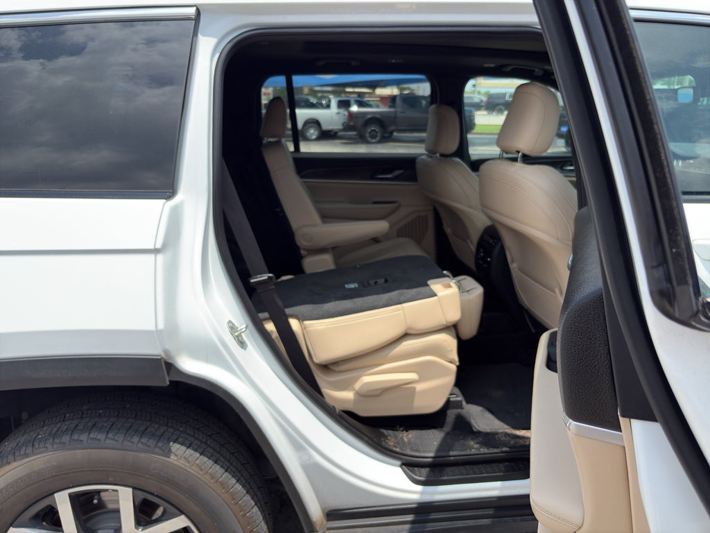 2024 Jeep Grand Cherokee L Limited 4x2