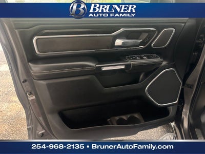 2022 RAM 1500 Laramie Crew Cab 4x2 5'7' Box