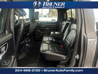 2022 RAM 1500 Laramie Crew Cab 4x2 5'7' Box