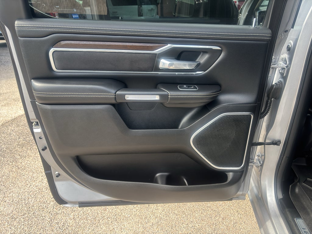 2022 RAM 1500 Laramie Crew Cab 4x4 5'7' Box