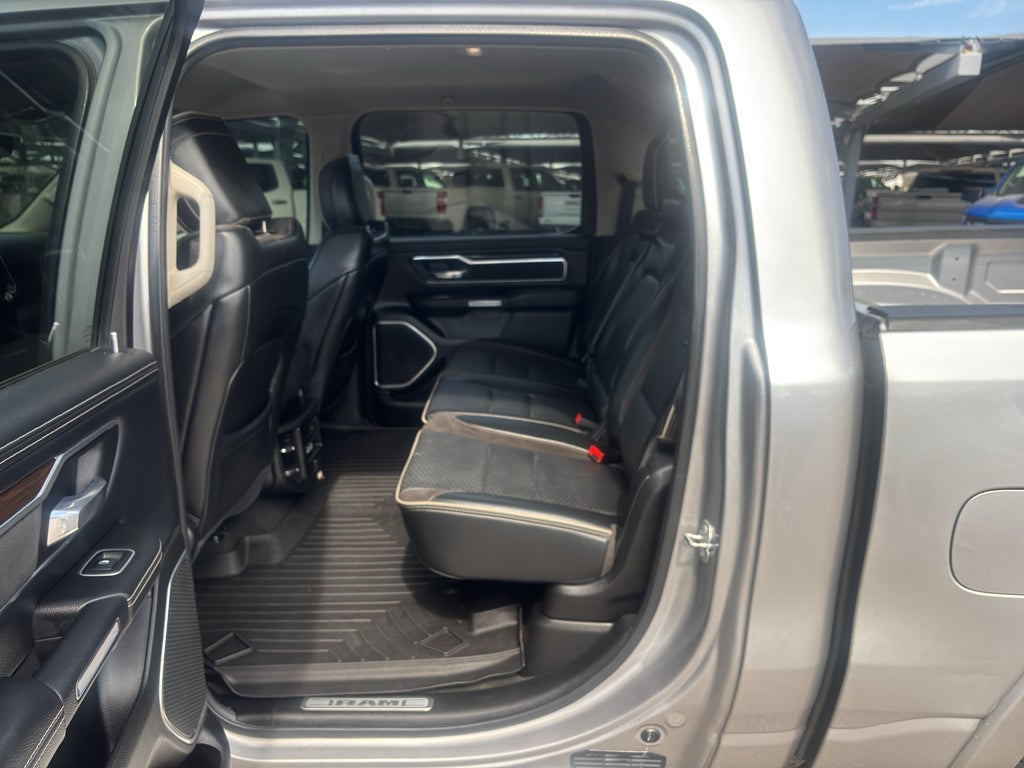 2022 RAM 1500 Laramie Crew Cab 4x4 5'7' Box