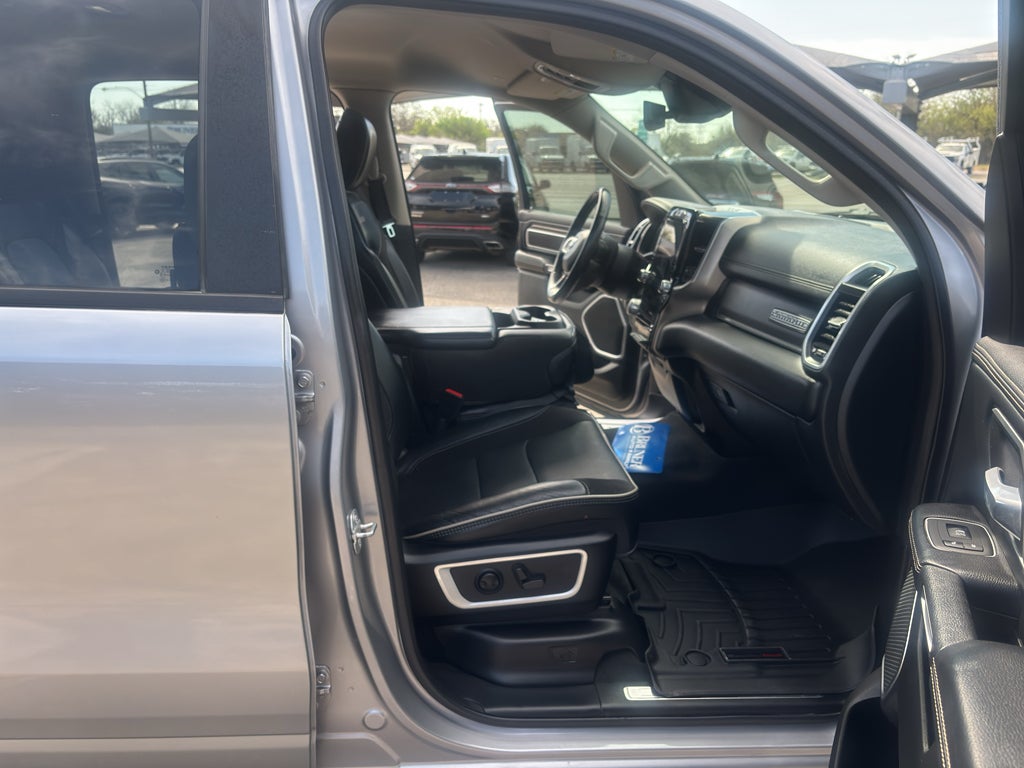 2022 RAM 1500 Laramie Crew Cab 4x4 5'7' Box