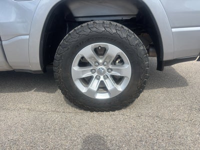 2022 RAM 1500 Laramie Crew Cab 4x4 5'7' Box