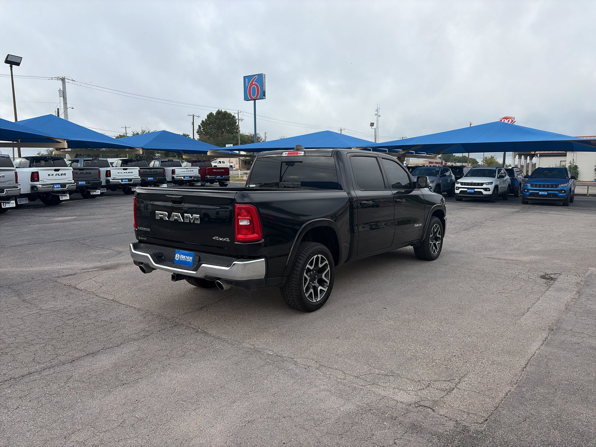 2025 RAM 1500 Laramie Crew Cab 4x4 5'7' Box