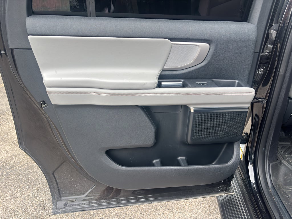 2025 Ford Expedition Active MAX