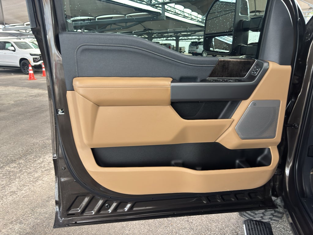 2025 Ford F-350 LARIAT