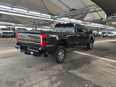 2025 Ford F-350 LARIAT