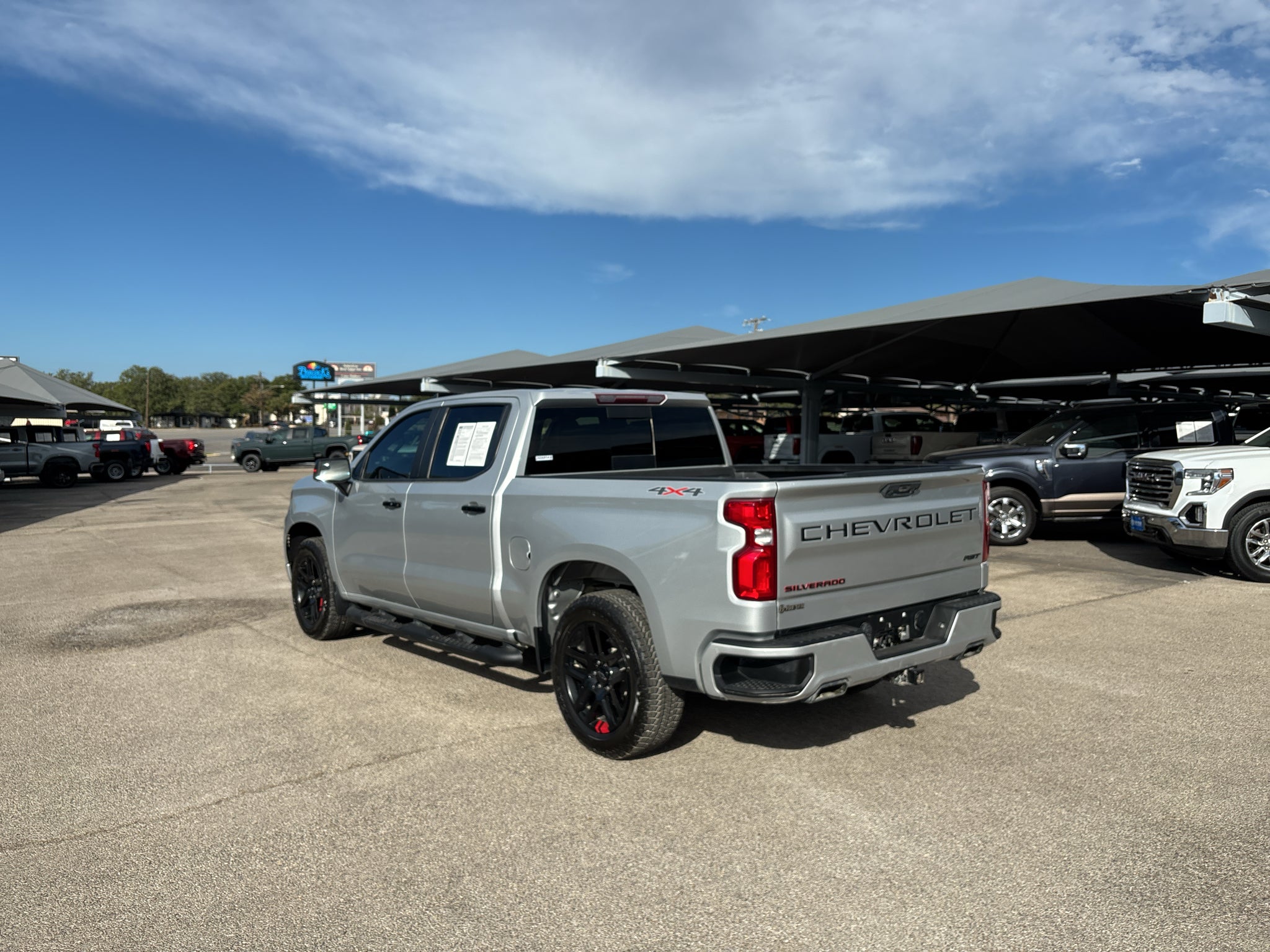 2022 Chevrolet Silverado 1500 4WD Crew Cab Short Bed RST