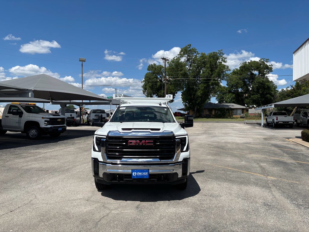 2026 GMC Sierra 2500 HD Double Cab, Long Bed, Pro, RWD