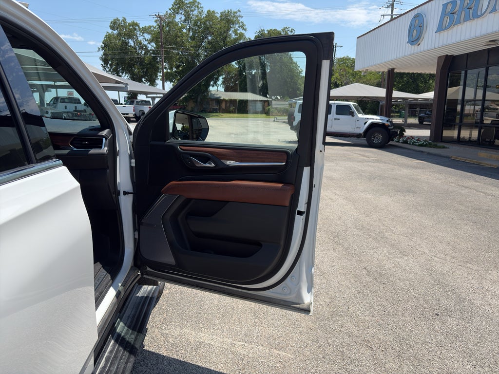 2024 GMC Yukon XL 4WD Denali Ultimate