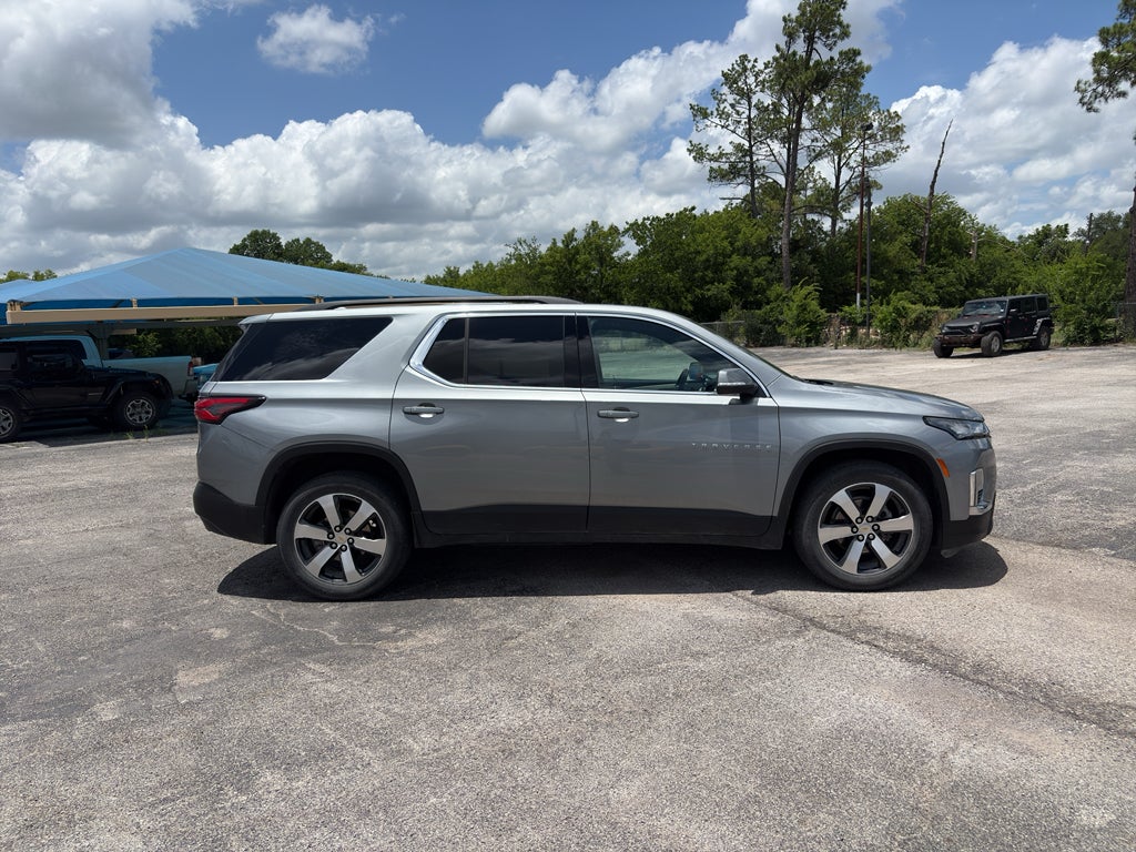 2023 Chevrolet Traverse FWD LT Leather