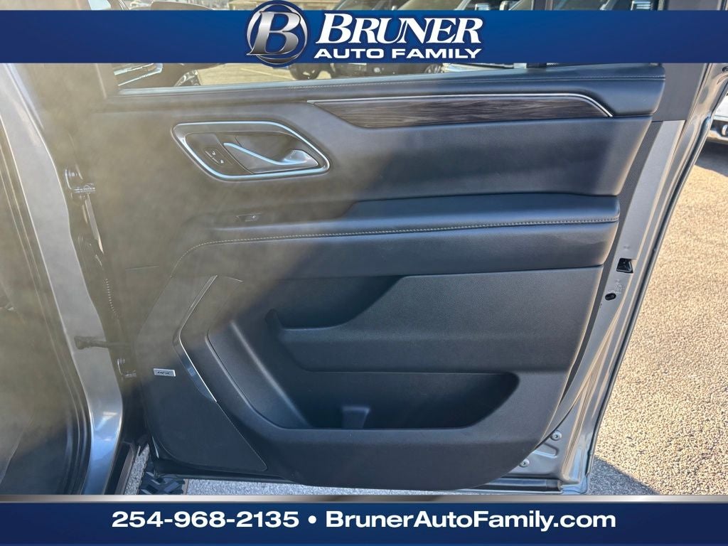 2022 Chevrolet Suburban 4WD Z71