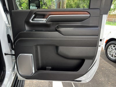 2024 GMC Sierra 2500HD 4WD Crew Cab Standard Bed Denali