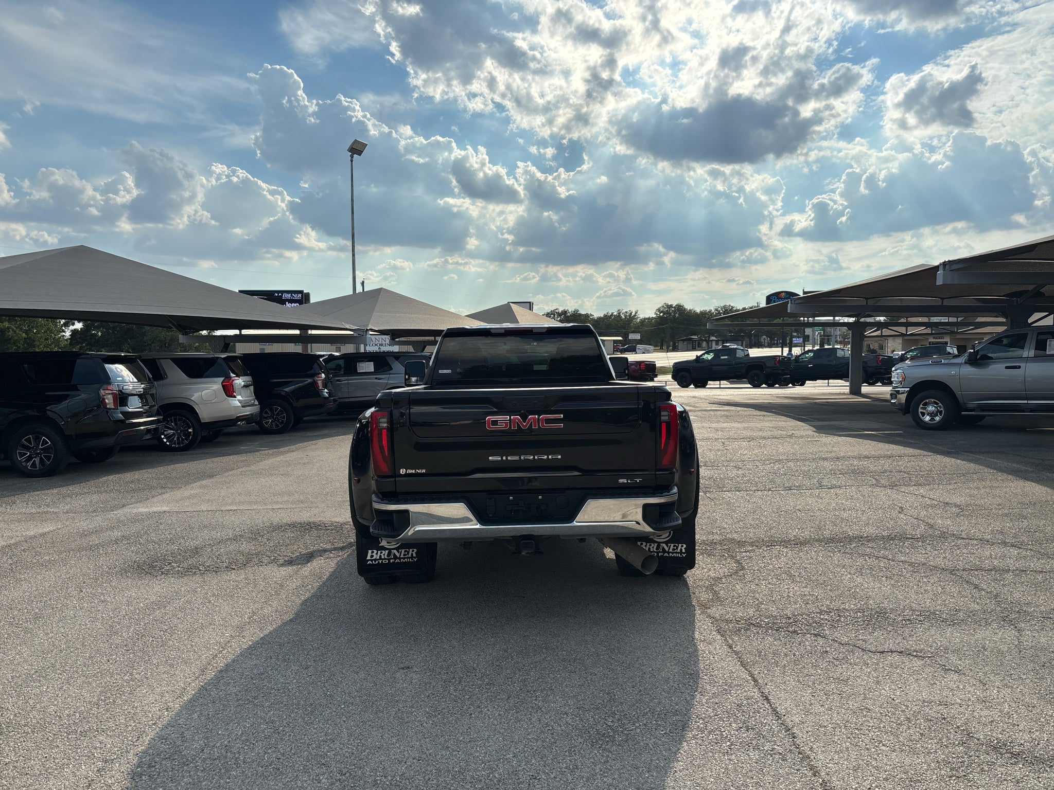 2024 GMC Sierra 3500HD 4WD Crew Cab Long Bed SLT