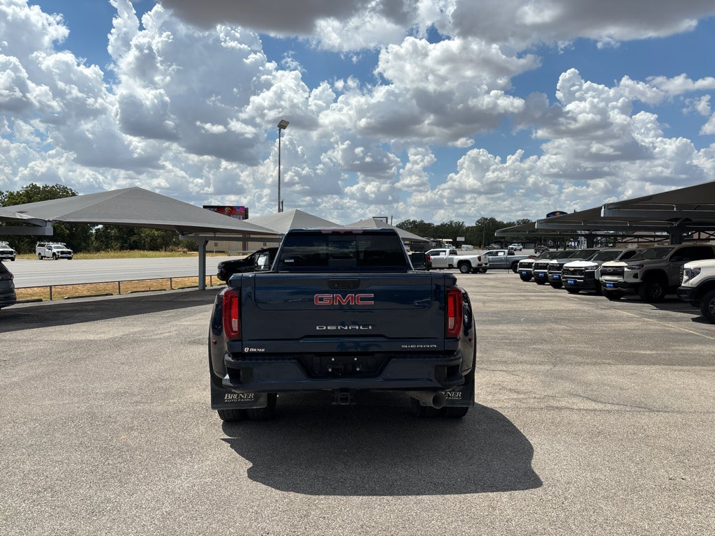 2022 GMC Sierra 3500HD 4WD Crew Cab Long Bed Denali