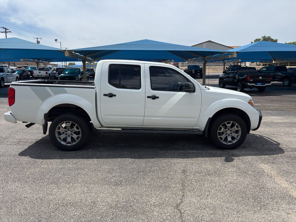 2021 Nissan Frontier Crew Cab SV 4x2