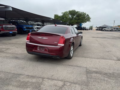 2016 Chrysler 300 Limited