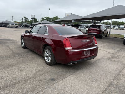 2016 Chrysler 300 Limited