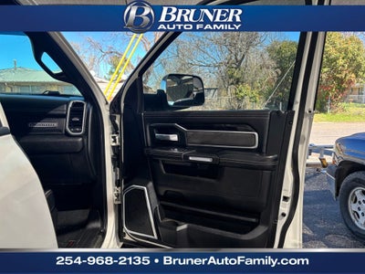 2019 RAM 2500 Laramie Crew Cab 4x4 6'4' Box