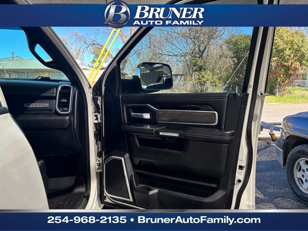 2019 RAM 2500 Laramie Crew Cab 4x4 6'4' Box