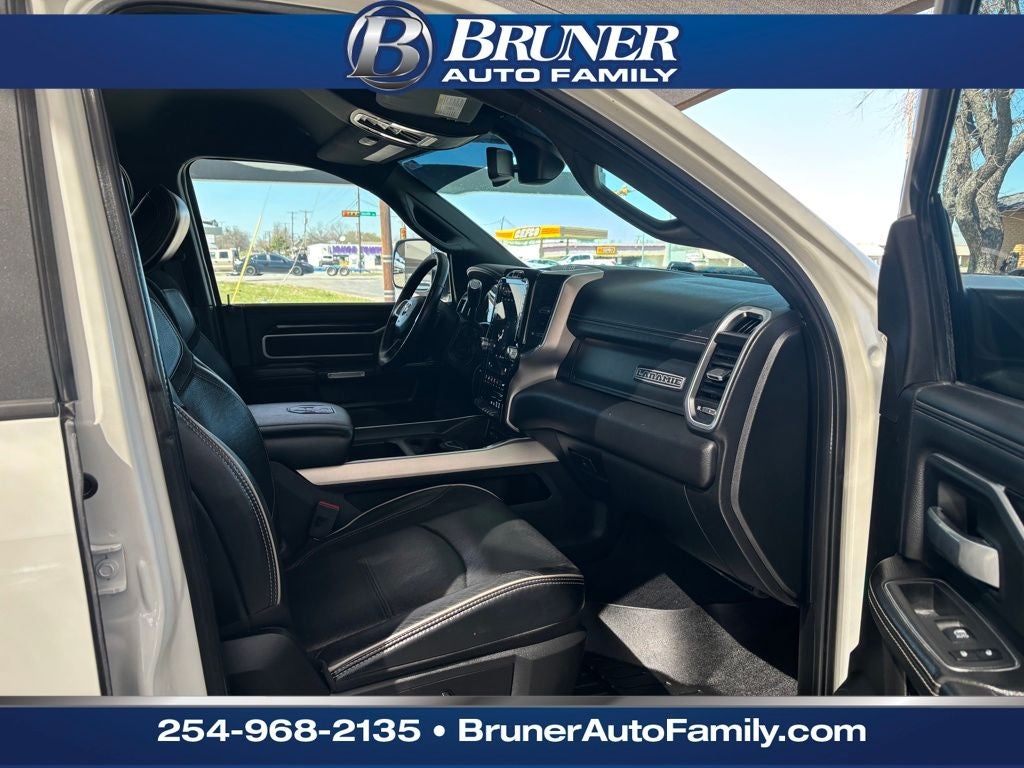 2019 RAM 2500 Laramie Crew Cab 4x4 6'4' Box