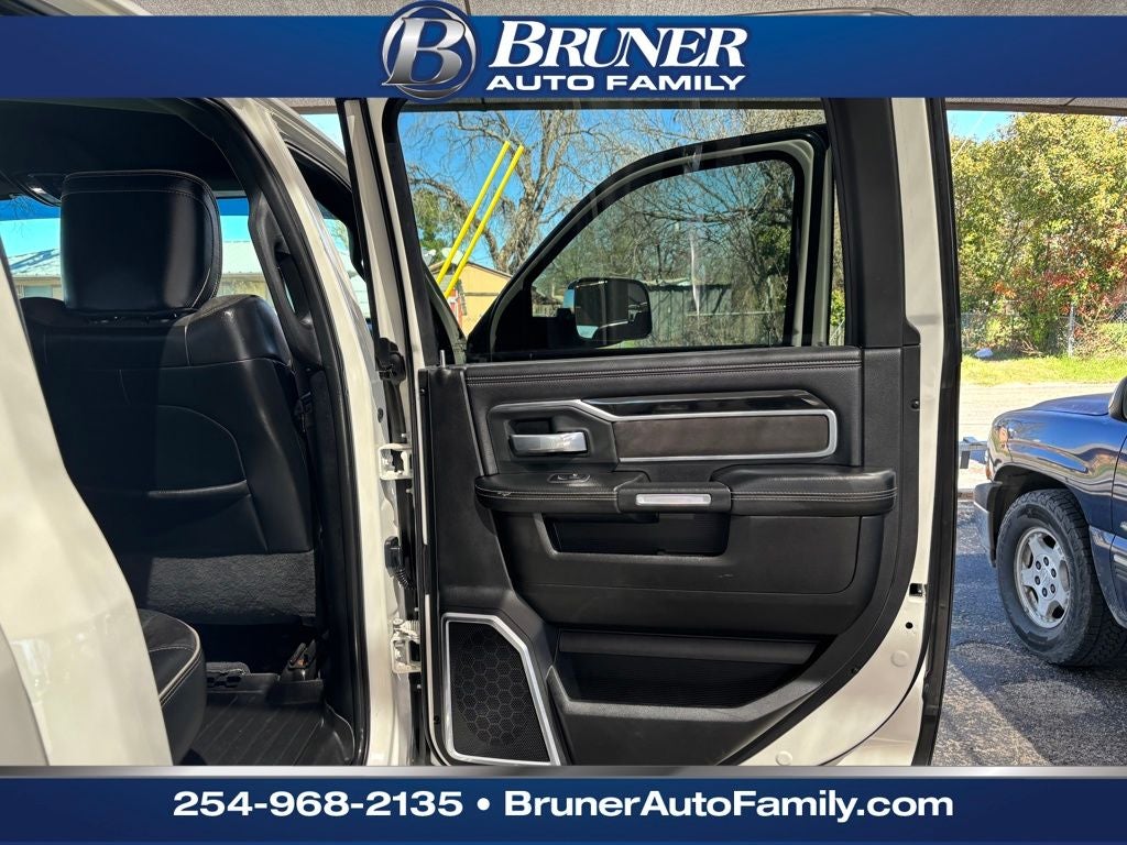 2019 RAM 2500 Laramie Crew Cab 4x4 6'4' Box