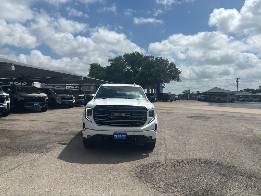 2025 GMC Sierra 1500 4WD Crew Cab Short Box AT4