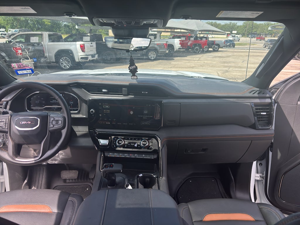 2025 GMC Sierra 1500 4WD Crew Cab Short Box AT4