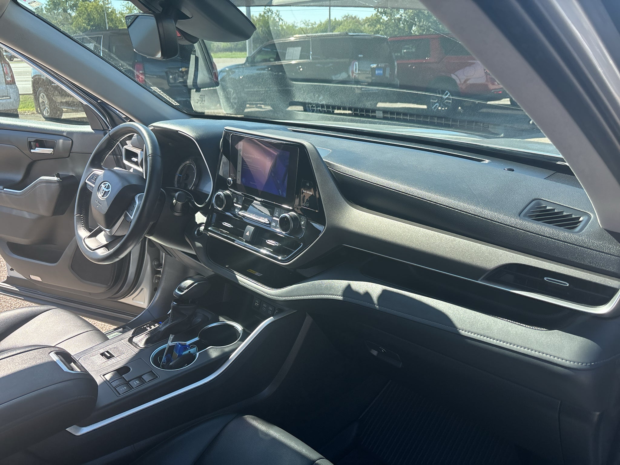 2024 Toyota Highlander Hybrid XLE